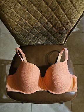 Cacique Lane Bryant Lightly Lined Full Coverage T-Shirt Underwire Peach Pink Bra